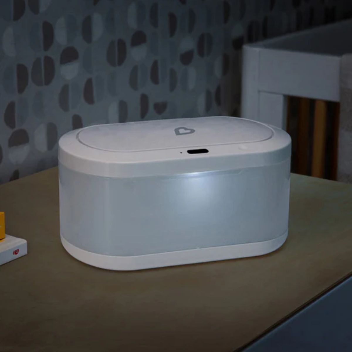 Munchkin Touch Free Baby Wipe Warmer with Motion Sensor & Nightlight - Perfect for Day & Night Use